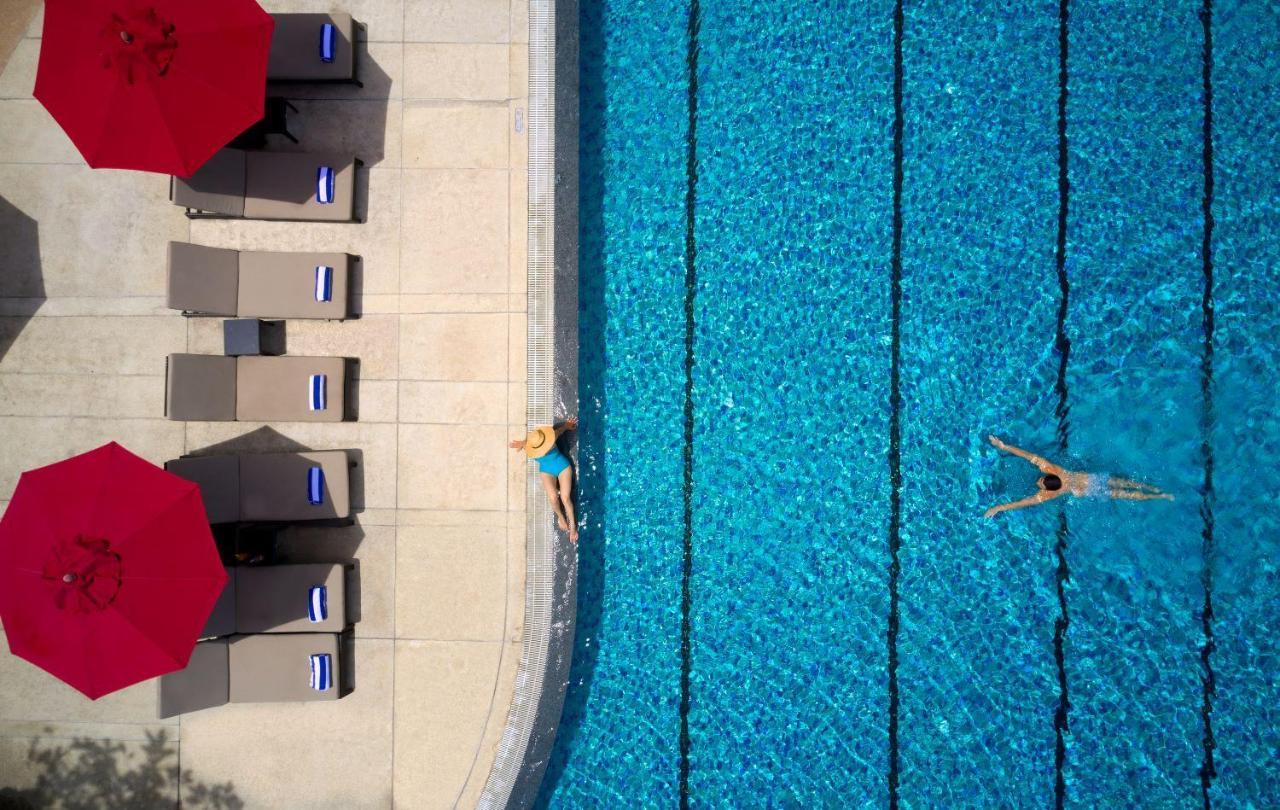 Amari Pattaya Ξενοδοχείο Εξωτερικό φωτογραφία The swimming pool at the hotel