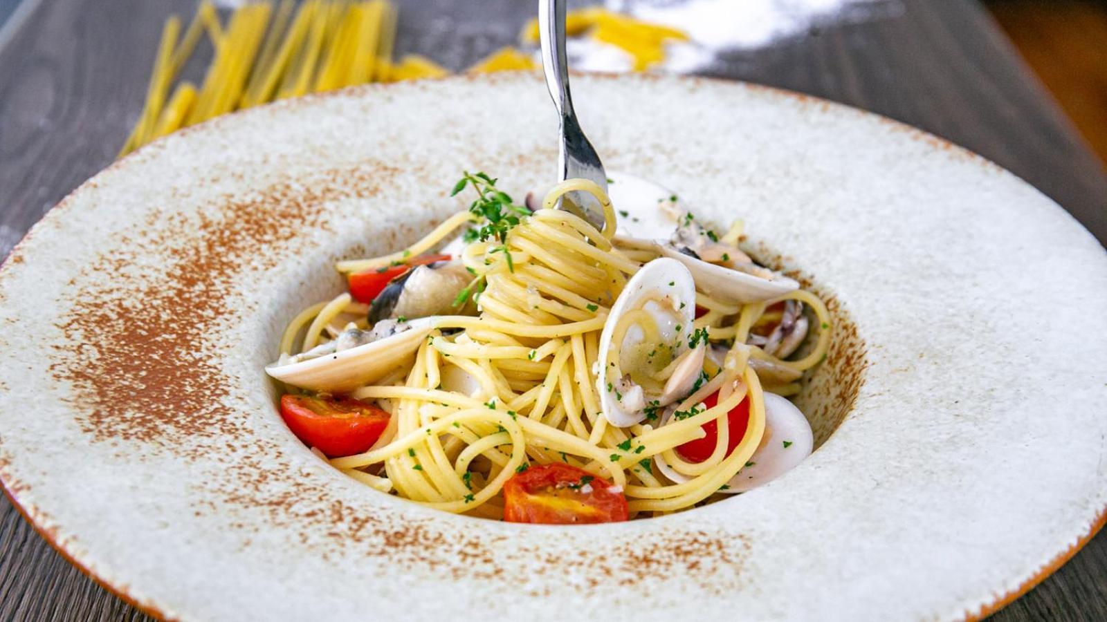 Amari Pattaya Ξενοδοχείο Εξωτερικό φωτογραφία Spaghetti alla vongole